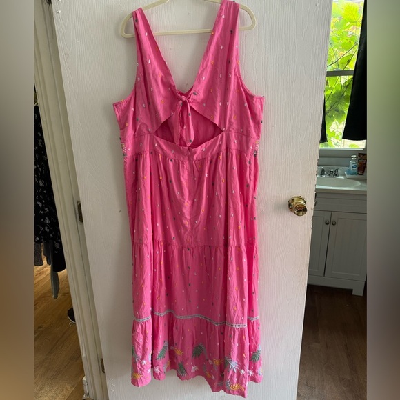 NEW NWT Belk Crown & Ivy Pink Plus Size Dress with Embroidered Details - Picture 3 of 7